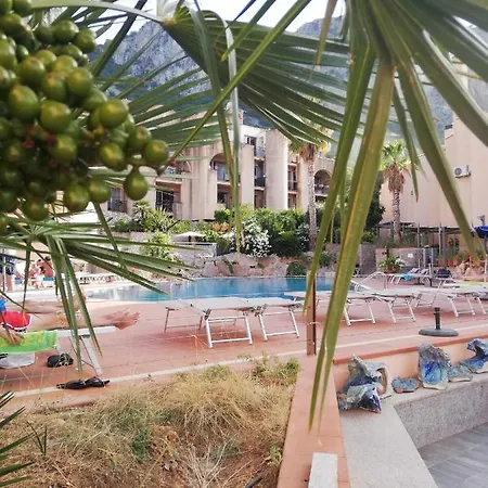 215 Addaura Luxury Hotel